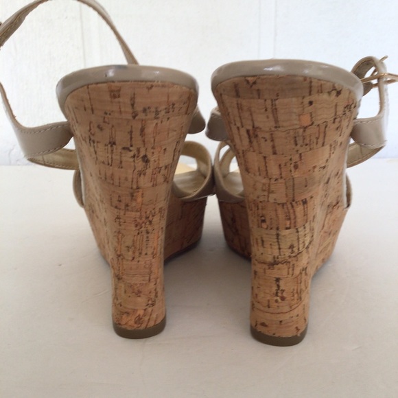 GUESS CORK WEDGE STRAPPY PLATFORM SANDALS SIZE 8.5 - Picture 3 of 16